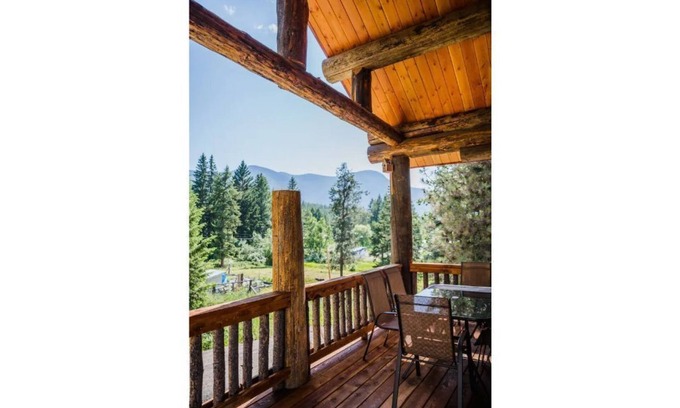 Martin City Cabin | Martin City Log Cabin, just a hop away from Glacier National Park