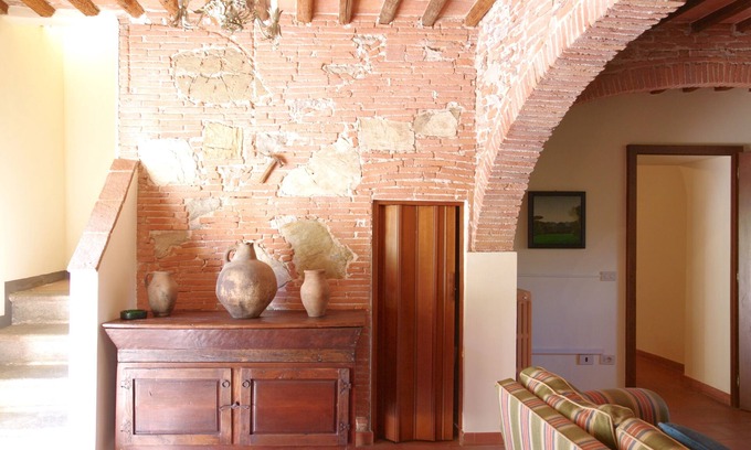 Ripafratta House | Martin Pescatore, Gorgeous Rustic Tuscan Farmhouse