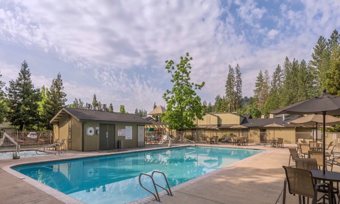 Bass Lake Apartment | Marvelous 2 bedroom - NS in Bass Lake