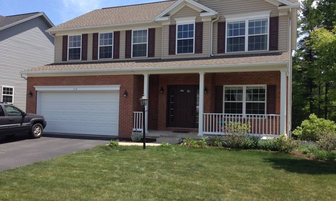 Port Matilda House | MARVELOUS 5Br 3.5 Bath house - Big Groups! 10min to PSU, Football/Graduation!