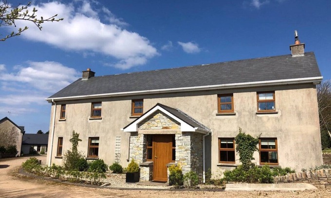 Bunbeg Cottage | Mary Doaltys Cottage - County Donegal