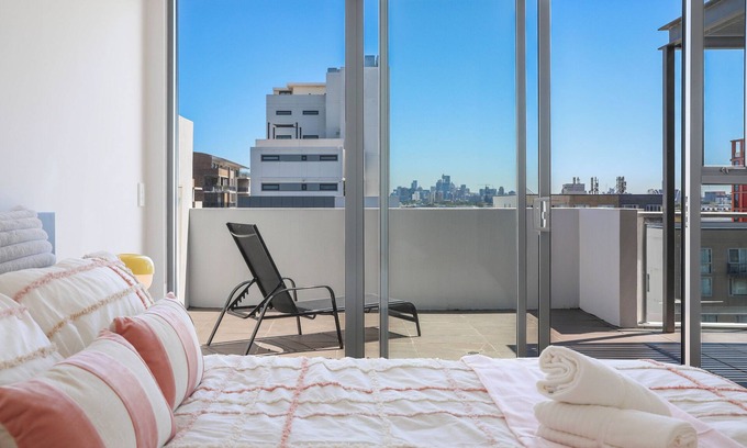 Mascot Apartment | Mascot luxe 3beds apt city view