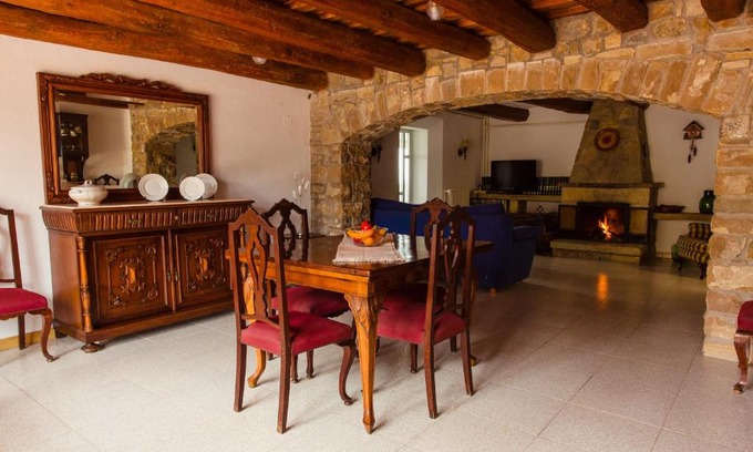 Castellbell I El Vilar House | Masia Can Castanyola