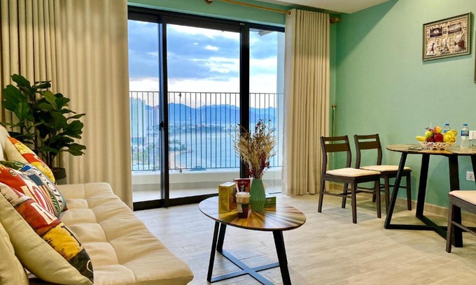 Tran Phu Beach Apartment | MASTER Gold Coast Apartments