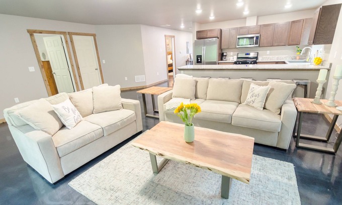 Gateway House | Matanuska Villa #2, Glacier Suites - Matanuska Villa #2