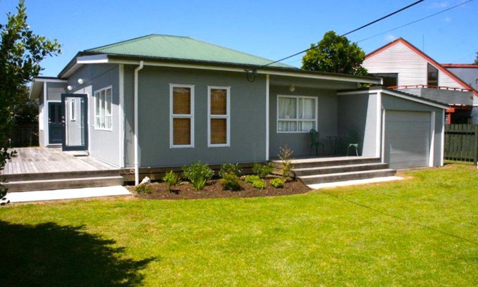 Matapouri House | Matapouri Cottage - Matapouri Holiday Home