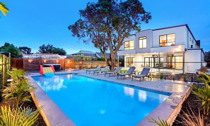 Mornington Peninsula House | MAX Entertain Beachside Retreat - New Build Home in Mornington with Amazing Pool