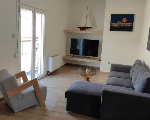 Piraeus Apartment | Maxblue 2