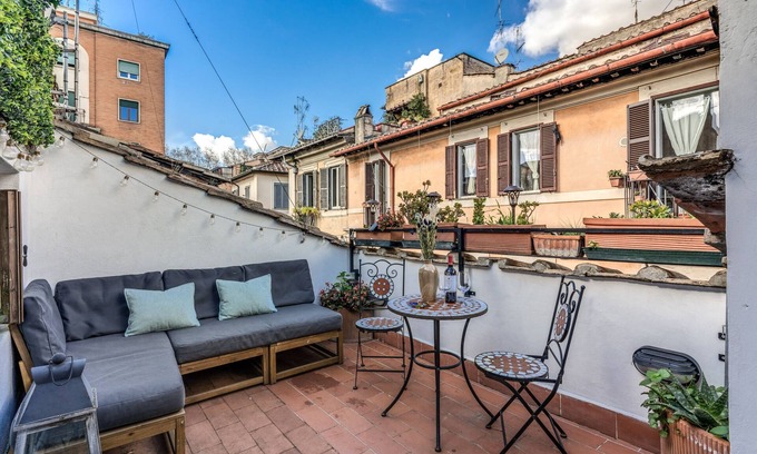 Trastevere Apartment | Maya Rhome Trastevere Terrace