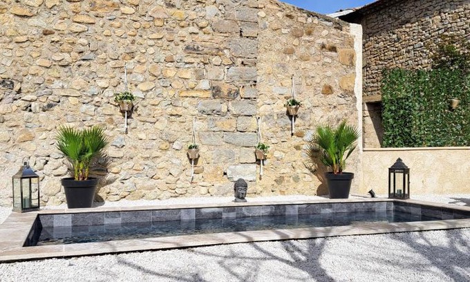 Sainte-Jalle House | Mazet en provence pour 4, piscine chauffée privée, jardin clos privé, barbecue, chiens admis