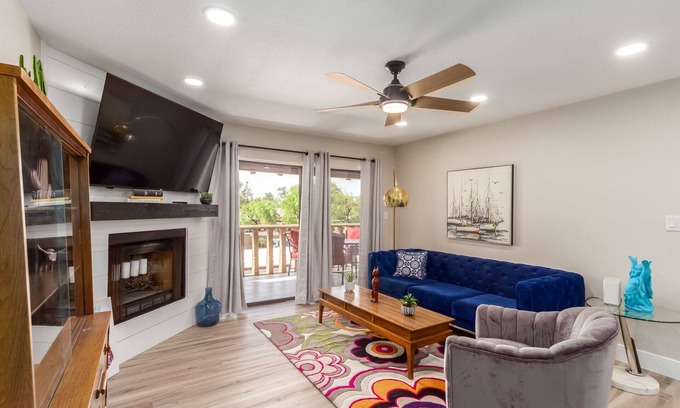 Scottsdale Condo | McCormick Ranch Condo! Walk to Restaurants & Shops