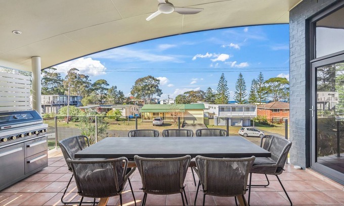 Mollymook Beach House | Mcgrath welcomes you to SeaClusion at Mollymook