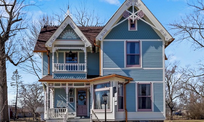 Rensselaer House | McKinley Manor - A Historic 1893 Victorian Gem