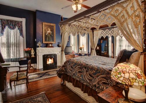Historic Downtown Savannah Bed & Breakfast | McMillan Inn