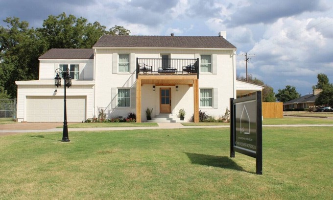 Duncan House | McNair Golf Front, Hot Tub, Poker Room, Ping Pong