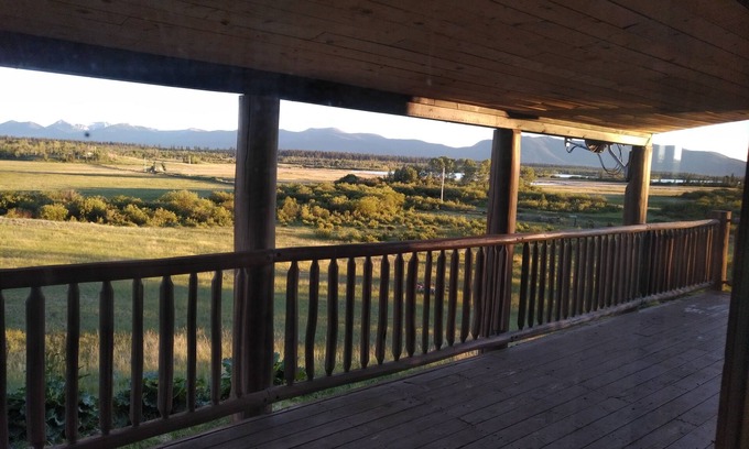 Clinton House | Meadow Lake Guest Ranch - Osprey Suite - Lakeview House