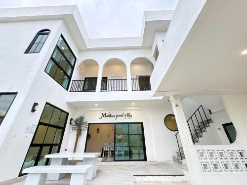 Ang Sila Villa | Medina Private Pool Villa-บางแสน
