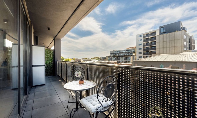 Northcote Apartment | Mega Style Apartments The General