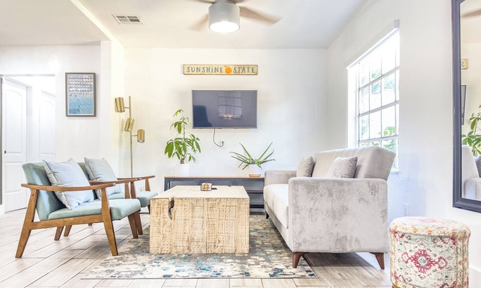 Miami Springs House | Melrose Villa - Charming 2-bedroom house in delightful Miami Springs