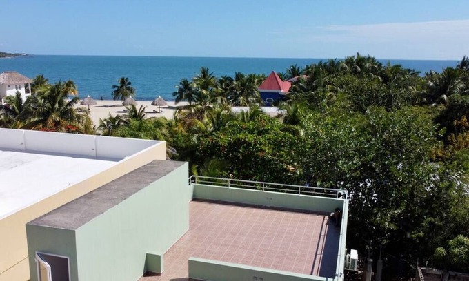 Placencia Apartment | MeMe’s Place Villa #1