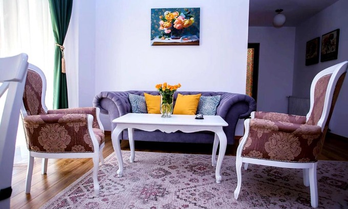 Mera House | Mera Hills House