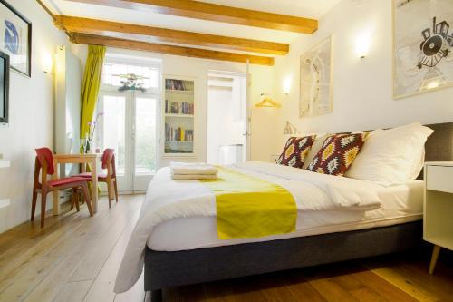 Haarlemmerbuurt Bed & Breakfast | Mercedes Bed&Breakfast Amsterdam