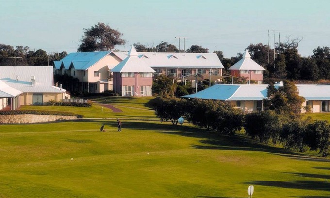 Pelican Point Hotel | Mercure Bunbury Sanctuary Golf Resort