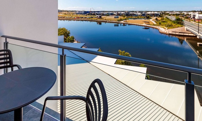 Birtinya Hotel | Mercure Sunshine Coast Kawana Waters