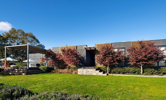 Porcupine Ridge House | Merinda - Paul Bangay Design Garden Luxury Retreat
