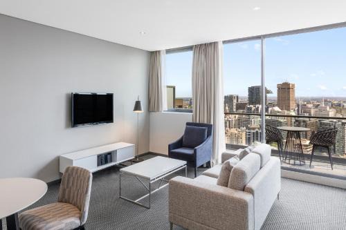 Haymarket Hotel | Meriton Suites Campbell Street, Sydney