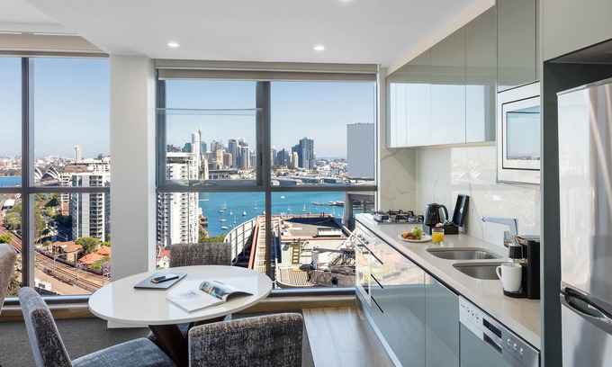 North Sydney Apartment | Meriton Suites North Sydney