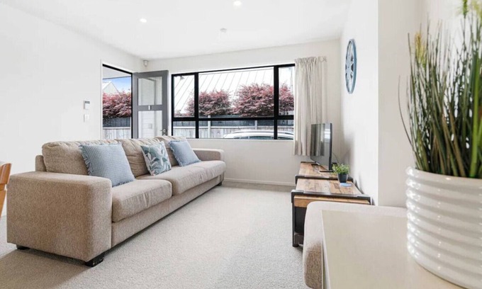 Merivale House | Merivale comfy 2 beds with free parking