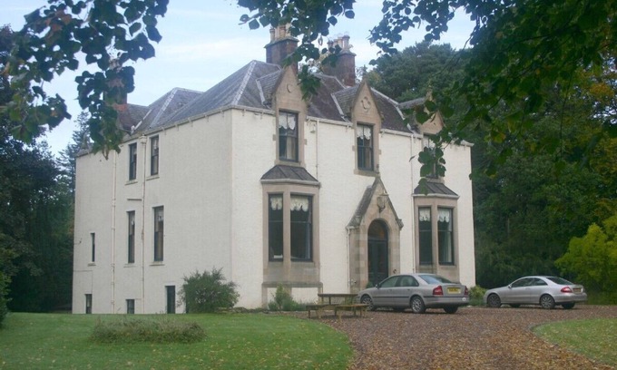 Biggar Apartment | Merlindale 5* self-contained, two bed/two bath apt. by River Tweed in NSA