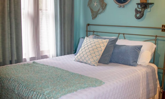 Oakland Apartment | Mermaid Room in Central Florida's Historic Gem & wedding venue- The Oakland Manor House