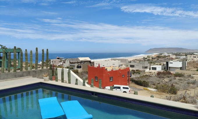 Cerritos House | Mesmerizing Views of Ocean and Mountains 2 minute walk to the beach!