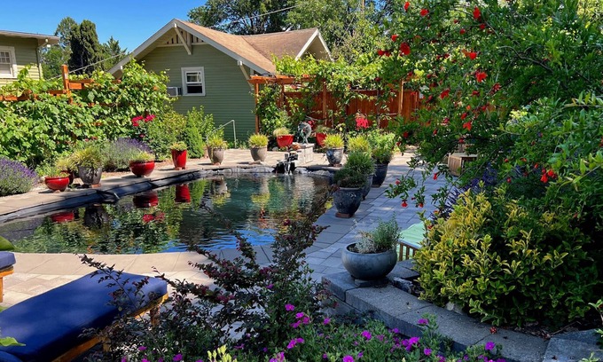 Ashland Apartment | Mexico Apartment at Wood Hamlet. Lovely gardens. 10 minute walk to town.
