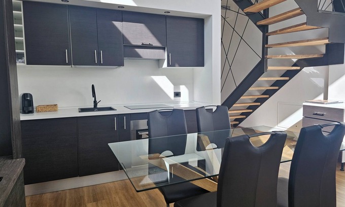 Mezzago Apartment | MEZZAGO ROYAL SUITES: BROWN - DELUX APARTMENT WITH PRIVATE TERRACE