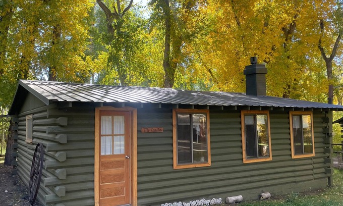 Salida Cabin | Mi Casita at The TaTa River Cabins