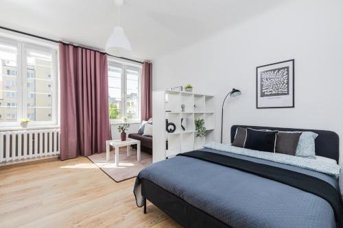 Powisle Apartment | Mia Copernicus Science Center, Vistula River