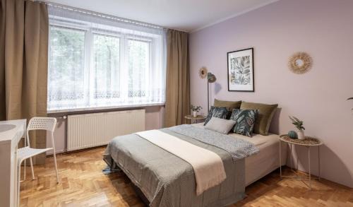 Sielce Apartment | Mia Stępińska near the Royal Lazienki