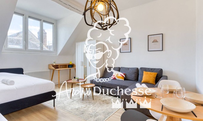 Quartier Vieux Marche-Cathedrale Apartment | Mia : Studio cosy proche place du Vieux Marché