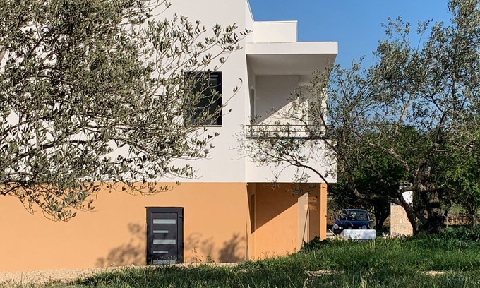Drage Condo | Miabella Resort