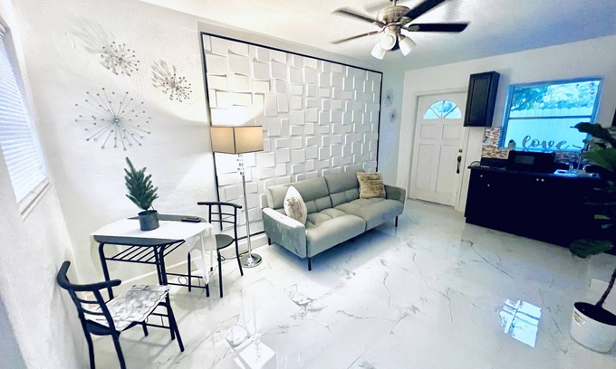Miami Gardens Apartment | Miami Gardens Comfort Suite by Hard Rock Stadium