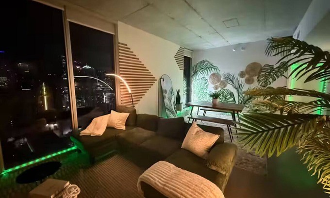 Downtown Miami Apartment | Miami Modern Loft Murals Floor-to-Ceiling