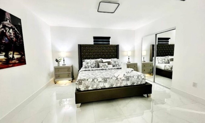 West Little River House | Miami Nights