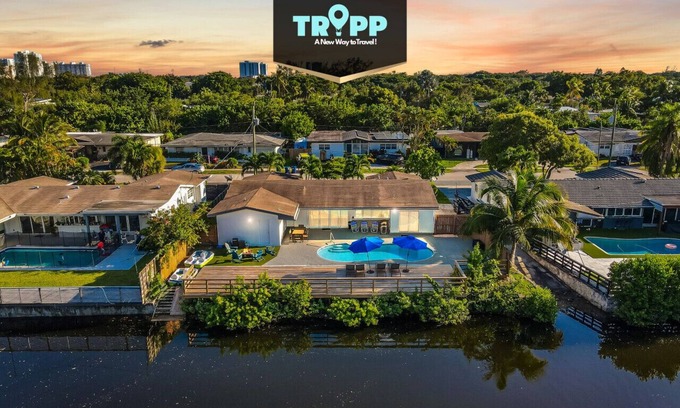 Ojus House | Miami Waterfront w/Heated Pool-Great for Families!