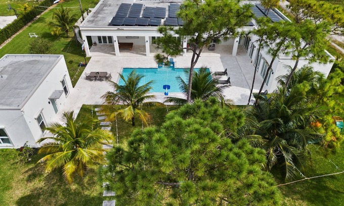 Princeton Villa | Miami White House, Family Vacation time ,Gataway With Friends