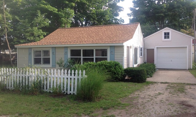 Ottawa Beach Cottage | Mid century cottage next to Holland State Park