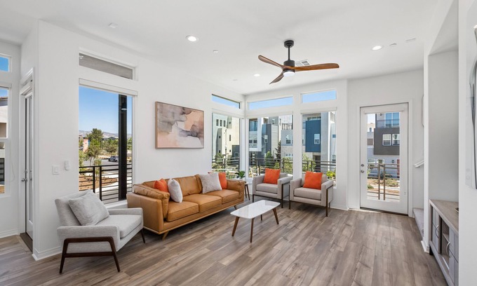 Irvine House | Mid-Century Modern Designer's Home