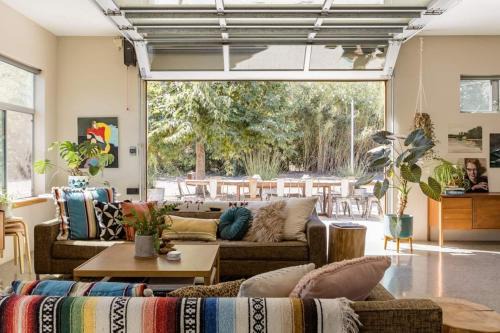 Arroyo Grande House | Mid Century Modern Family Home On 25 Acres!